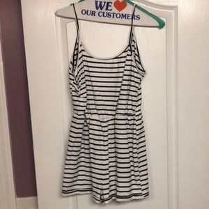 SUMMER BLACK AND WHITE STRIPPED ROMPER